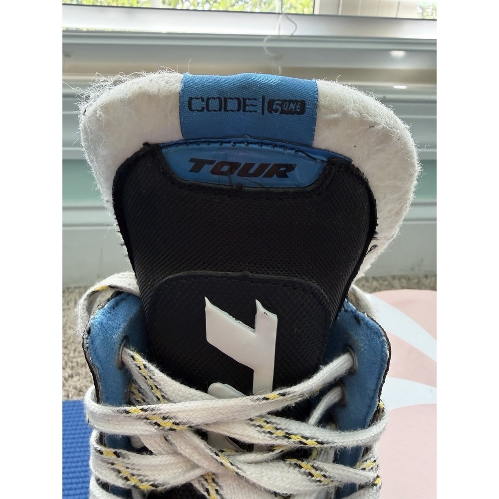 Tour Code 5 Inline Skates Regular Width Size 7 In Excellent Condition - Picture 2 of 15